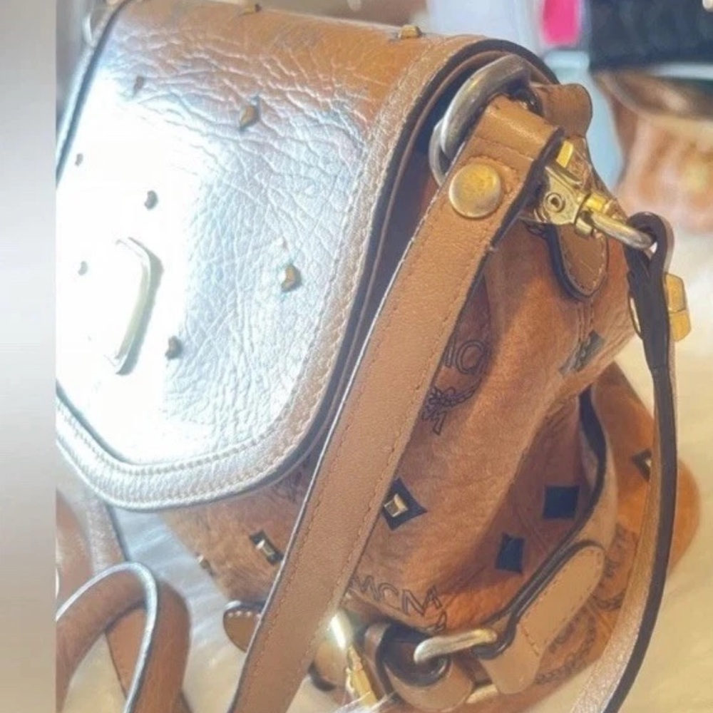 MCM LIMITED EDITION STUDDED TWO WAY CROSSBODY/ SHOULDER Bag Cognac Medium EUC - Picture 5 of 17
